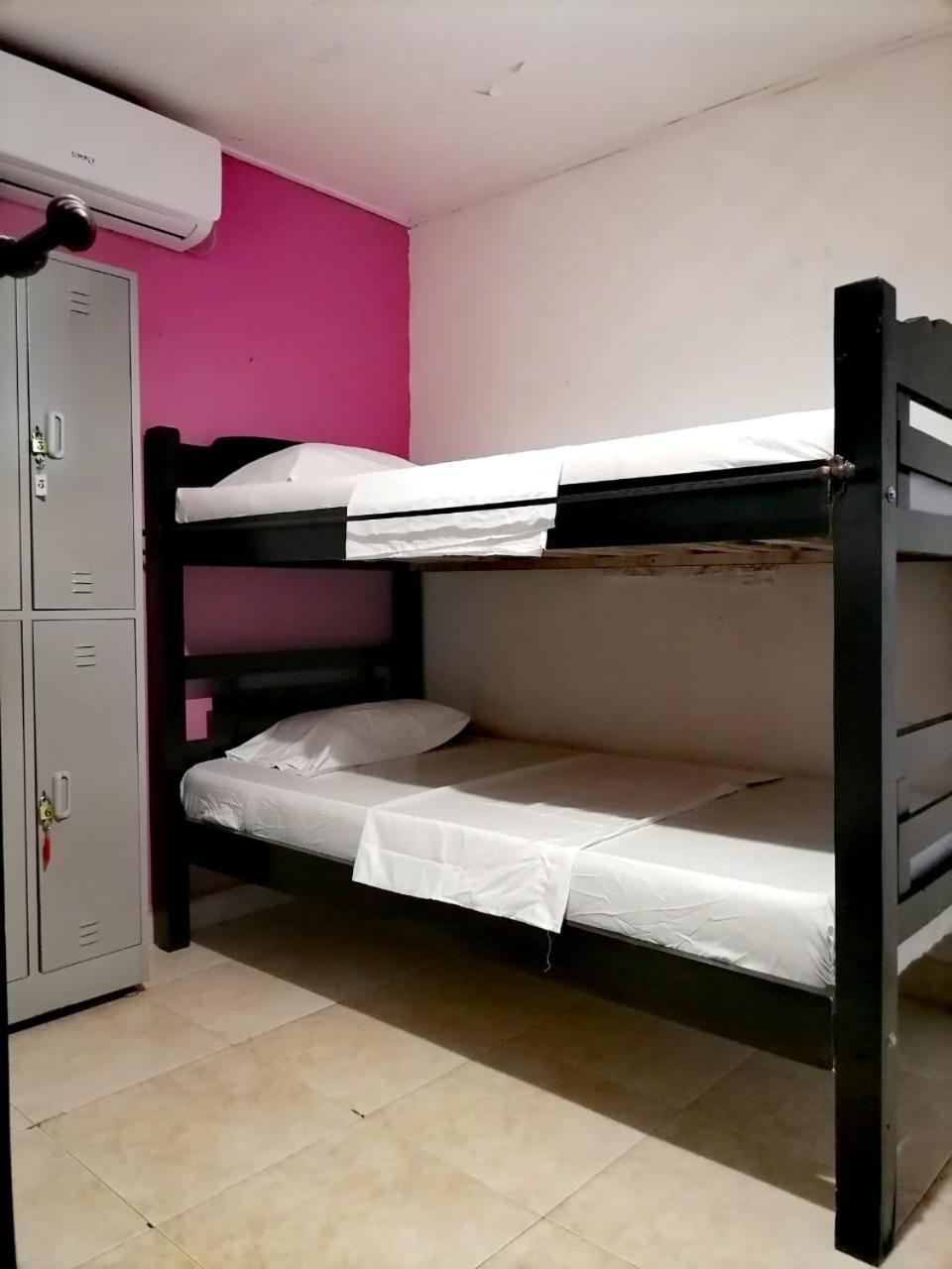 Hostel Shalom Adonai Cartagena Ngoại thất bức ảnh