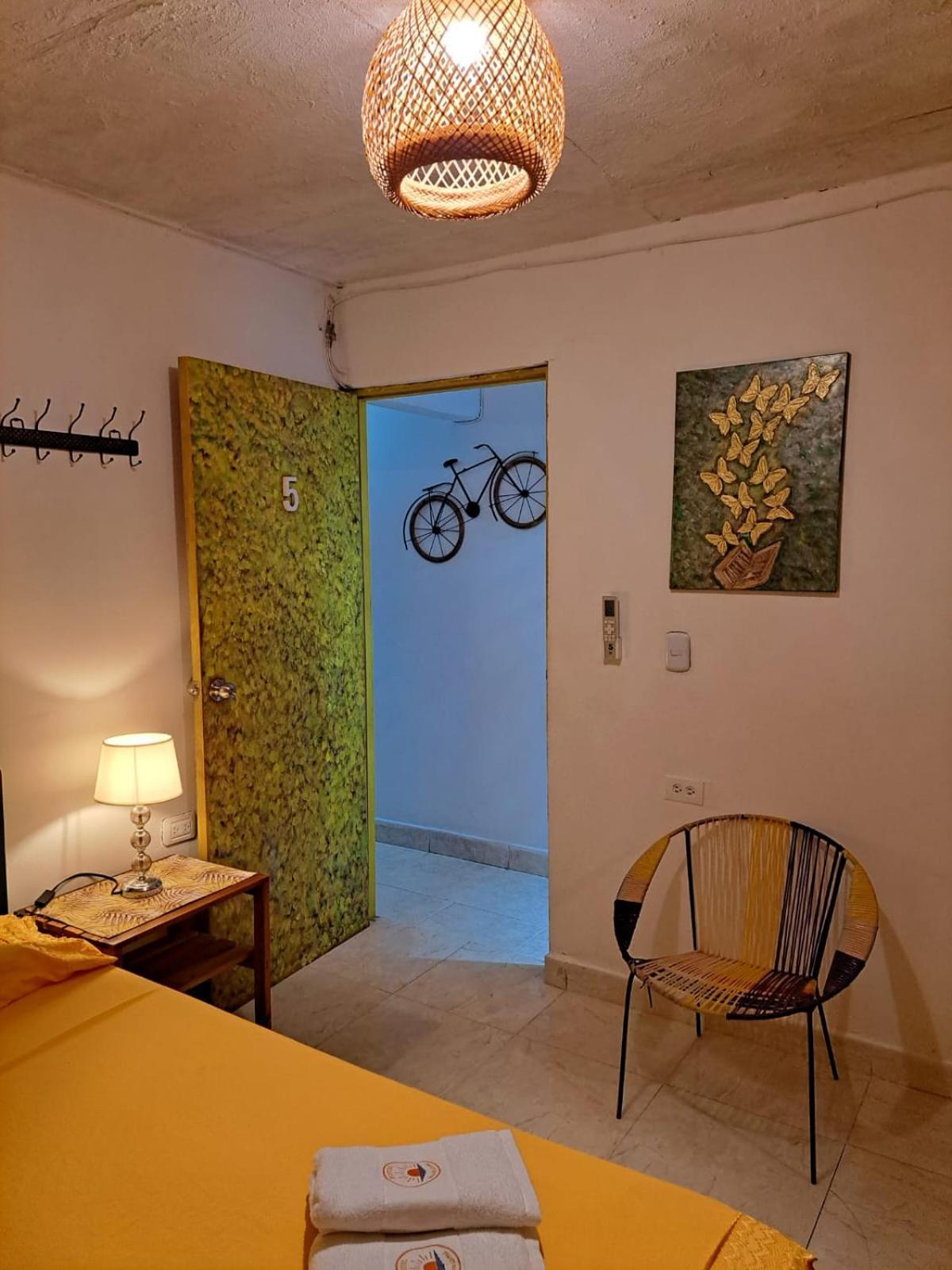 Hostel Shalom Adonai Cartagena Ngoại thất bức ảnh