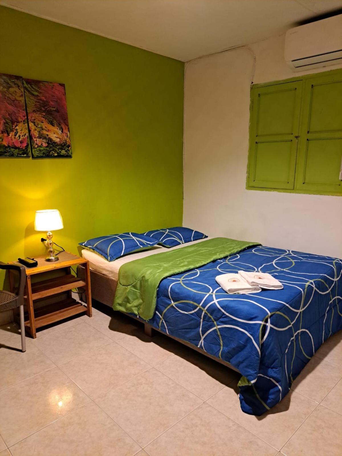 Hostel Shalom Adonai Cartagena Ngoại thất bức ảnh