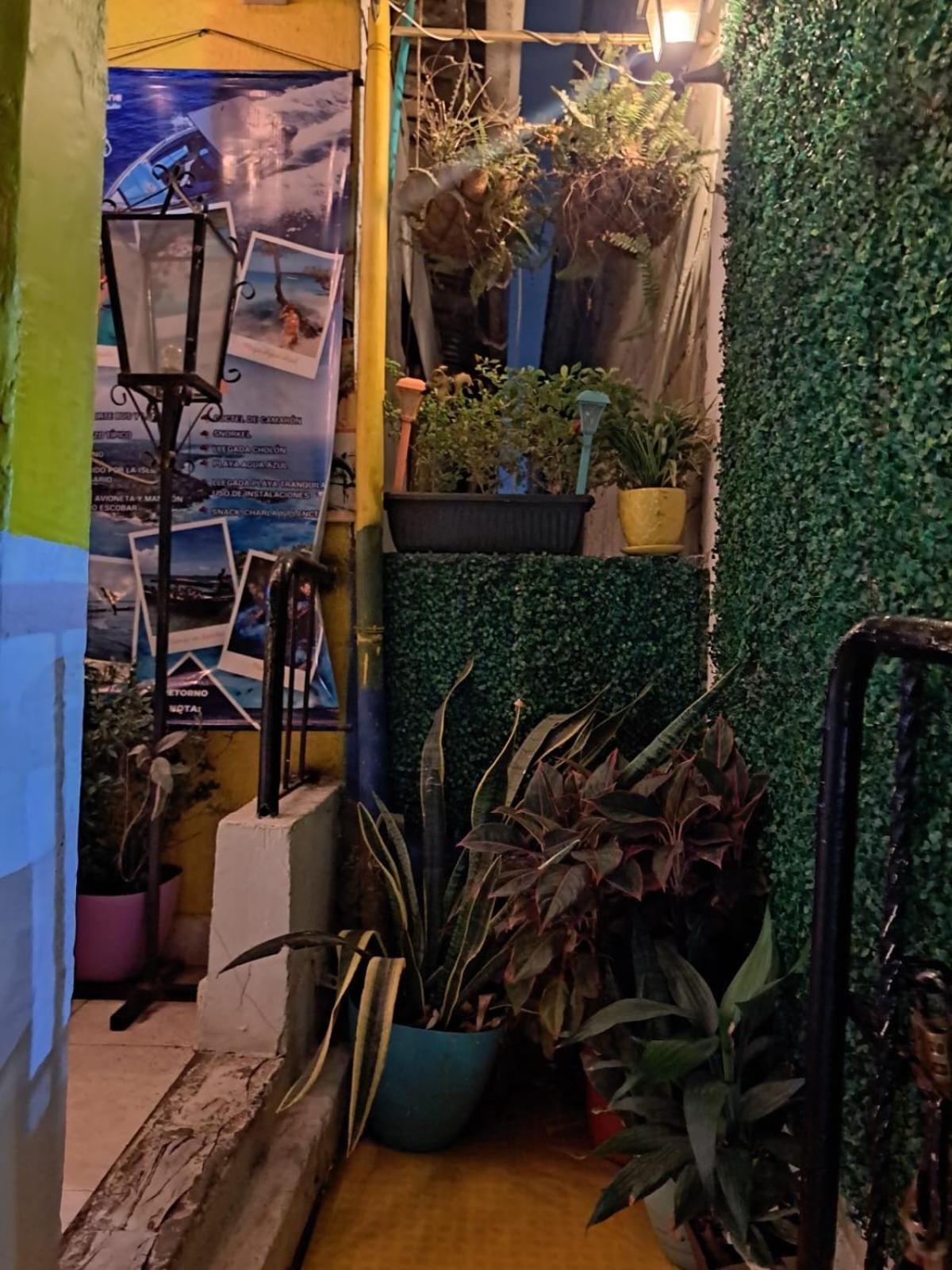 Hostel Shalom Adonai Cartagena Ngoại thất bức ảnh