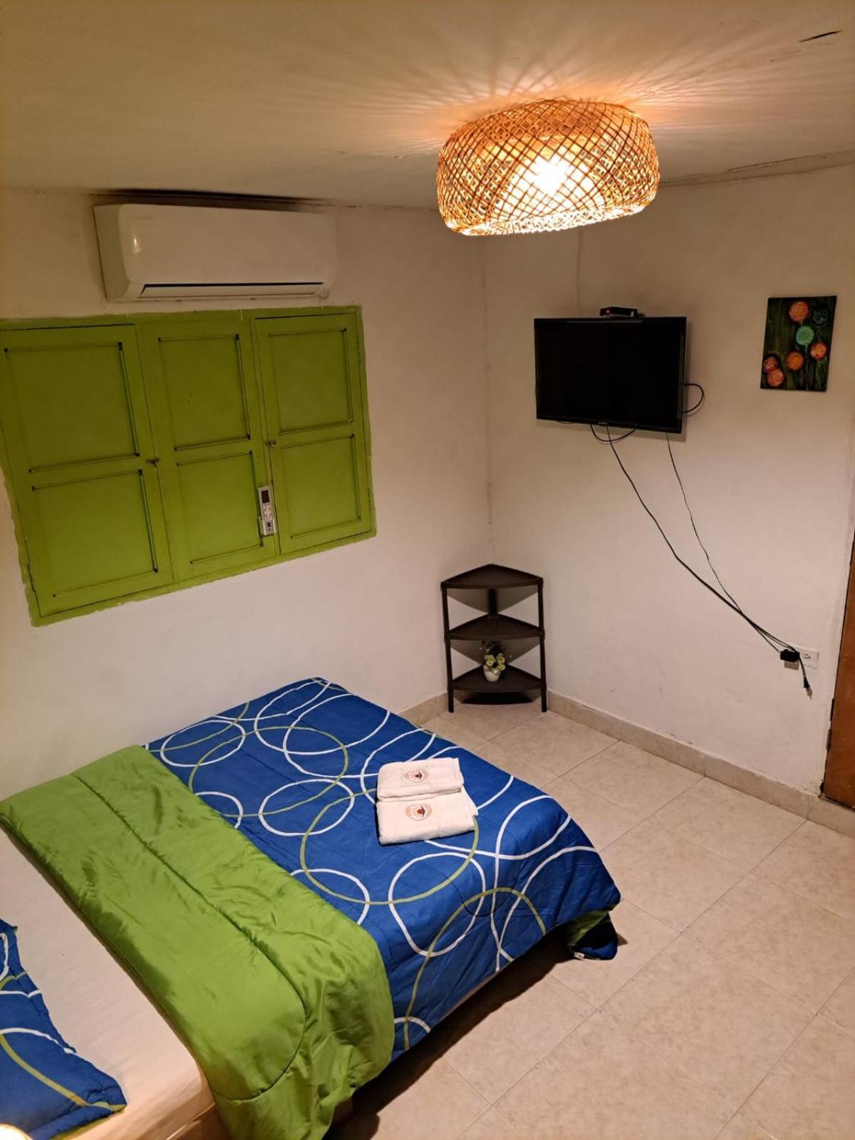 Hostel Shalom Adonai Cartagena Ngoại thất bức ảnh