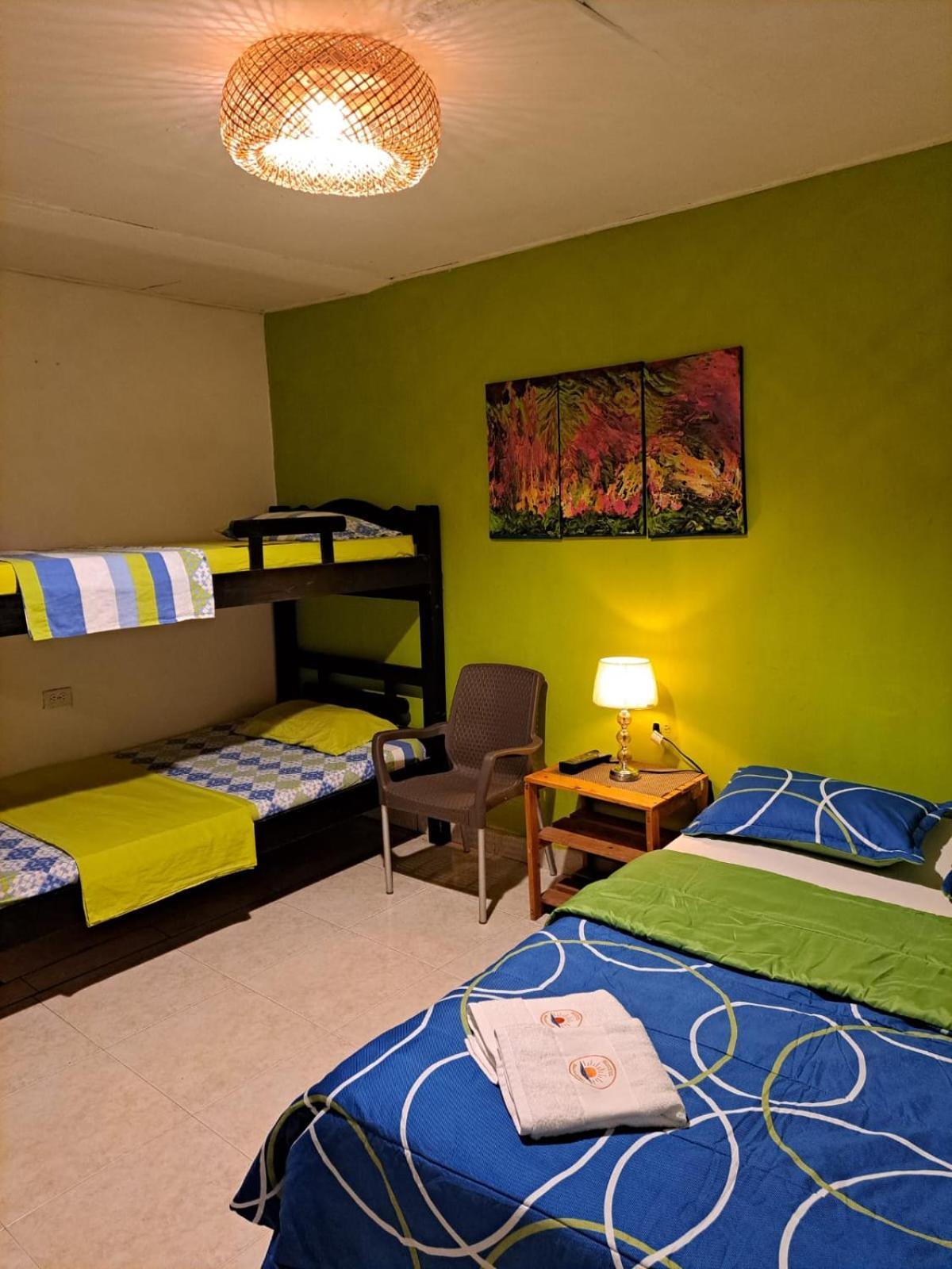 Hostel Shalom Adonai Cartagena Ngoại thất bức ảnh