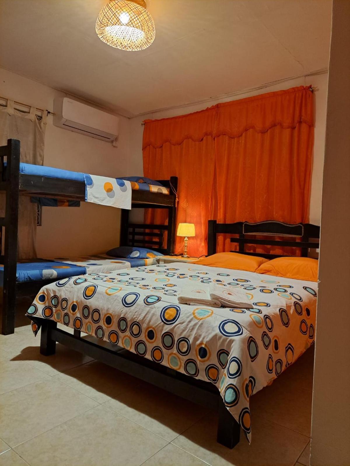 Hostel Shalom Adonai Cartagena Ngoại thất bức ảnh